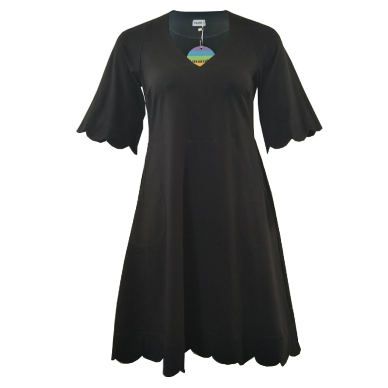 Plus Size Kjole Nami Black i Store Plus Size Størrelser
