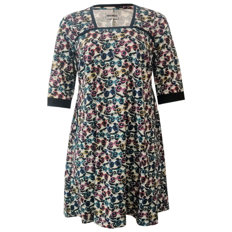 Plus Size Kjole Tokyo Cute Panda i Store Plus Size Størrelser