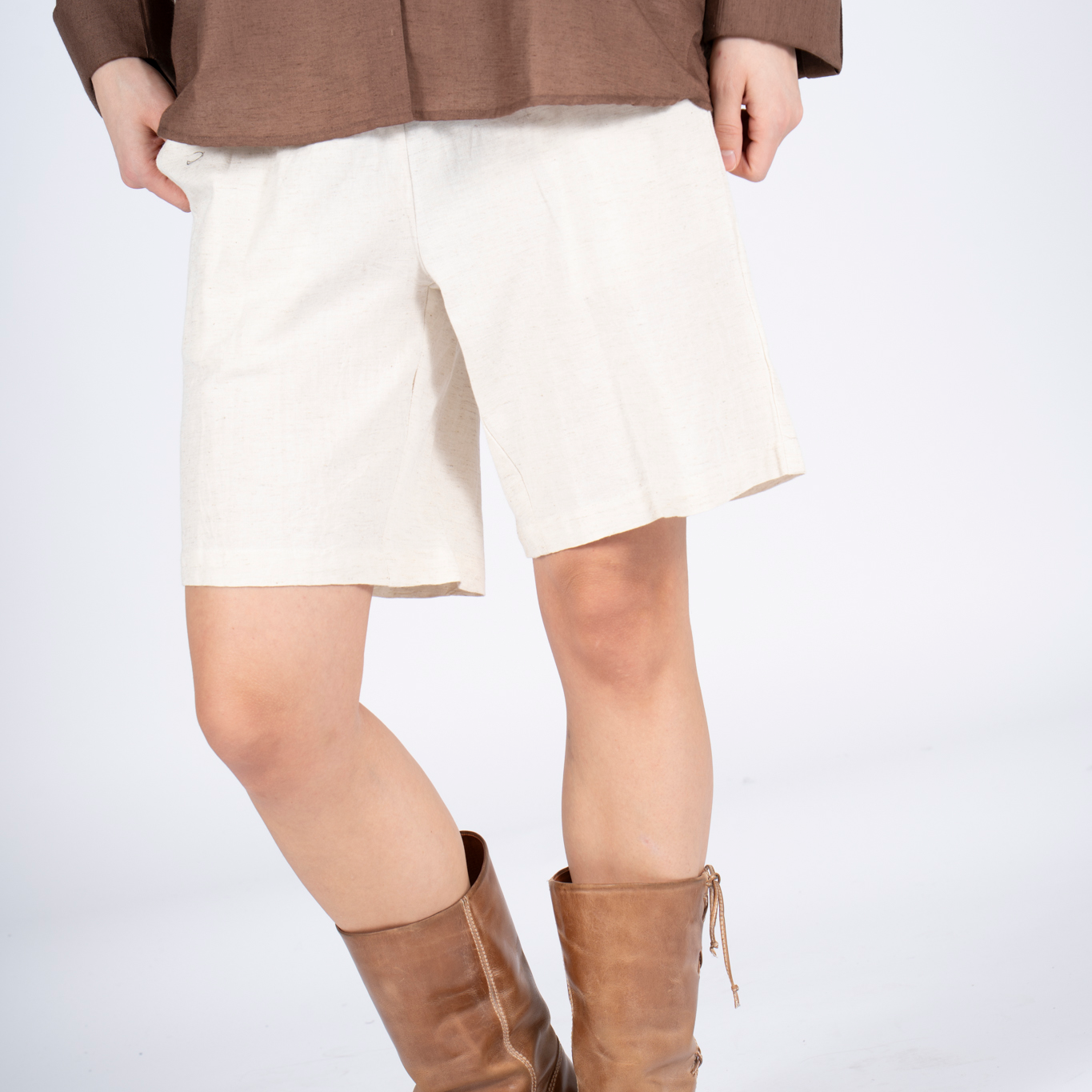 Sasia Penny Dame Shorts Sandshell Beige   i Store Plus Size Størrelser