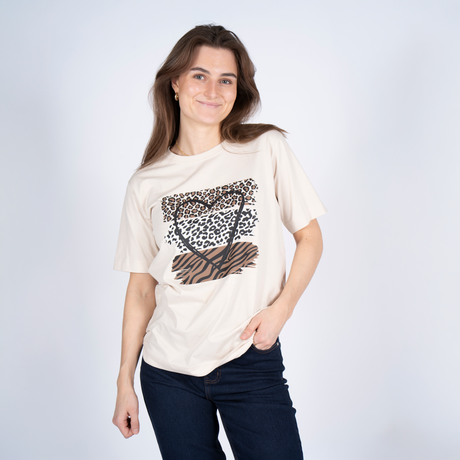 Sasia Dame  -shirt Sandshell Beige    i Store Plus Size Størrelser