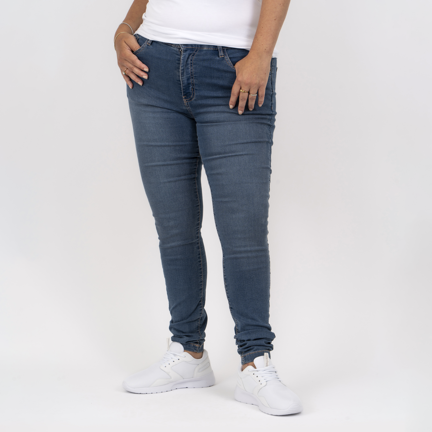 Steenholt Grace Plus Size Jeans – Lys Blå Denim Tilbud!