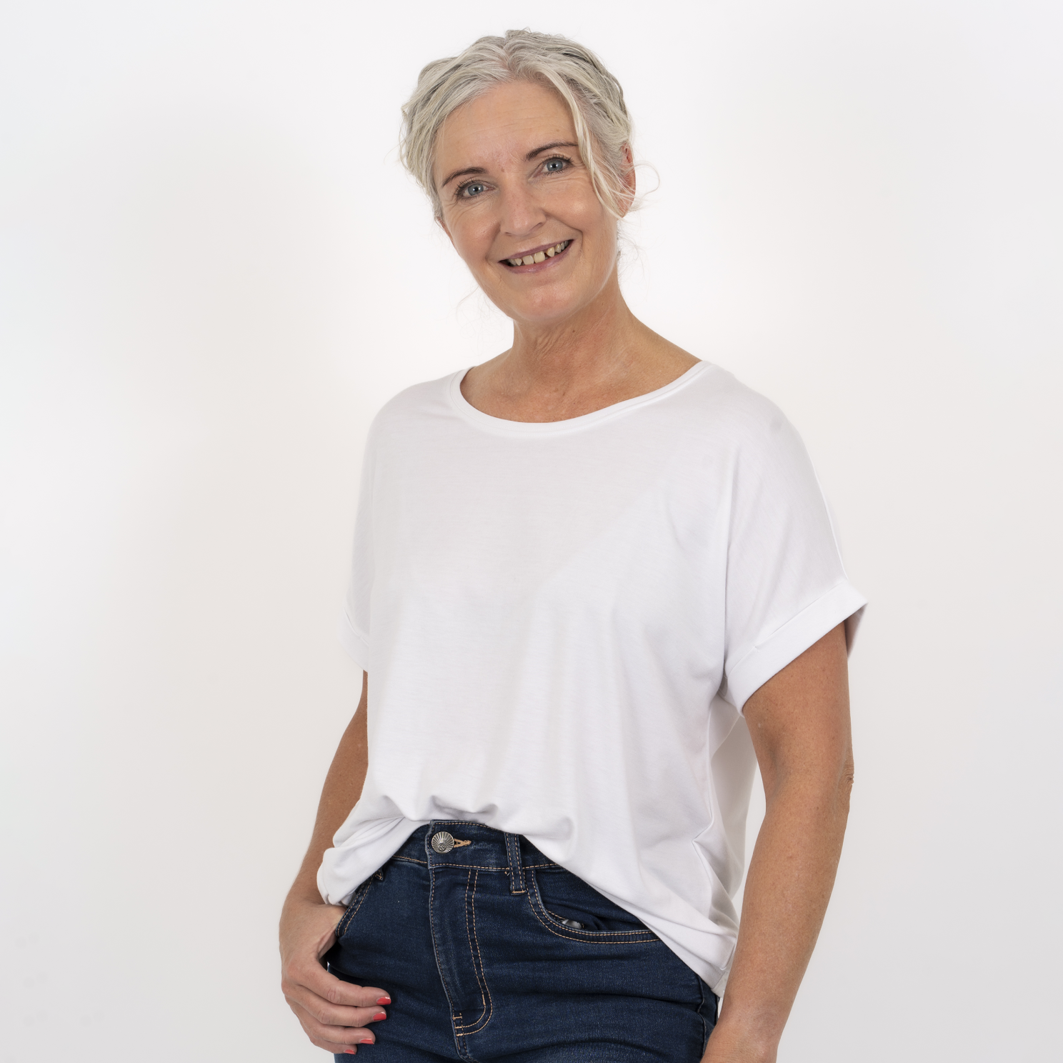 Steenholt Joan T-shirt til kvinder – Lys hvid plus size tilbud