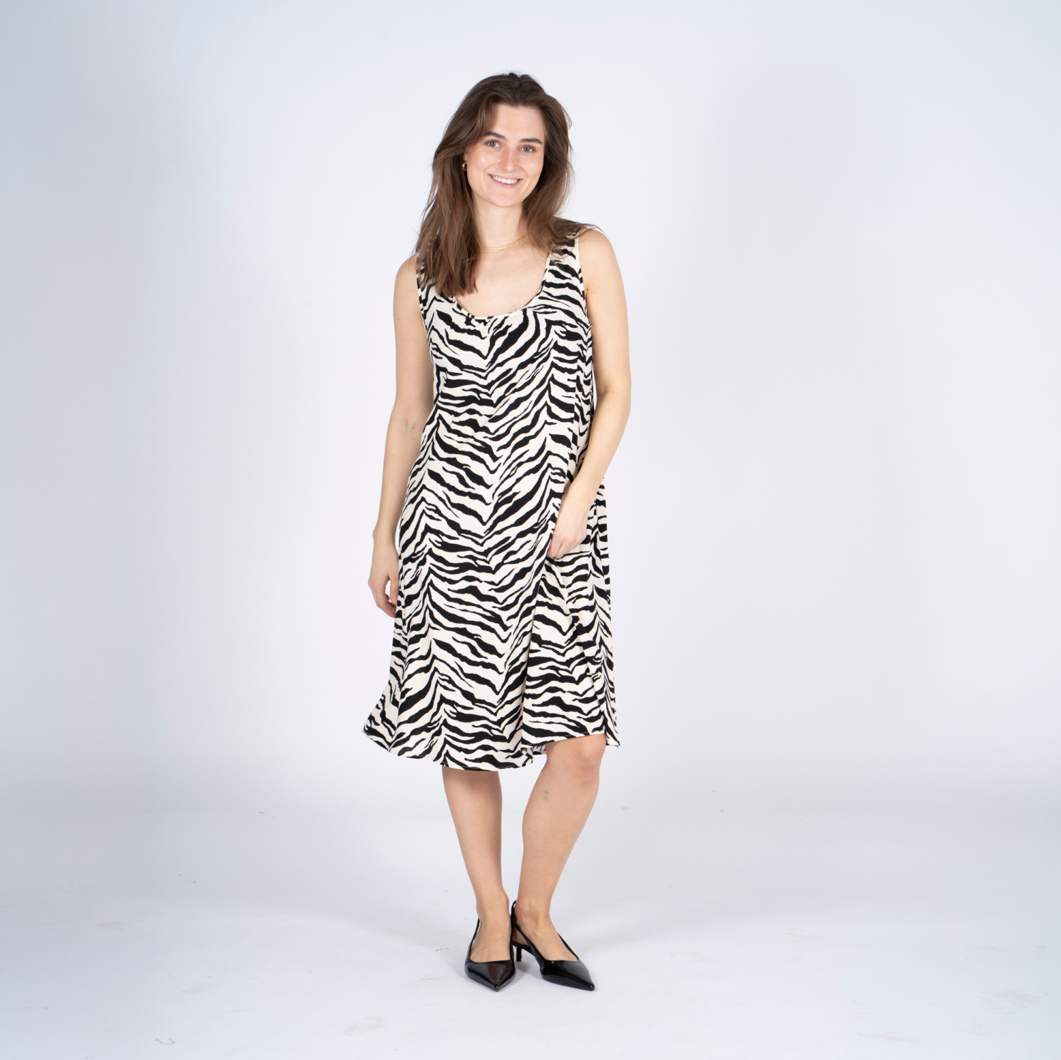 Sasia Felina Dame Kjole Black Sandshell    i Store Plus Size Størrelser