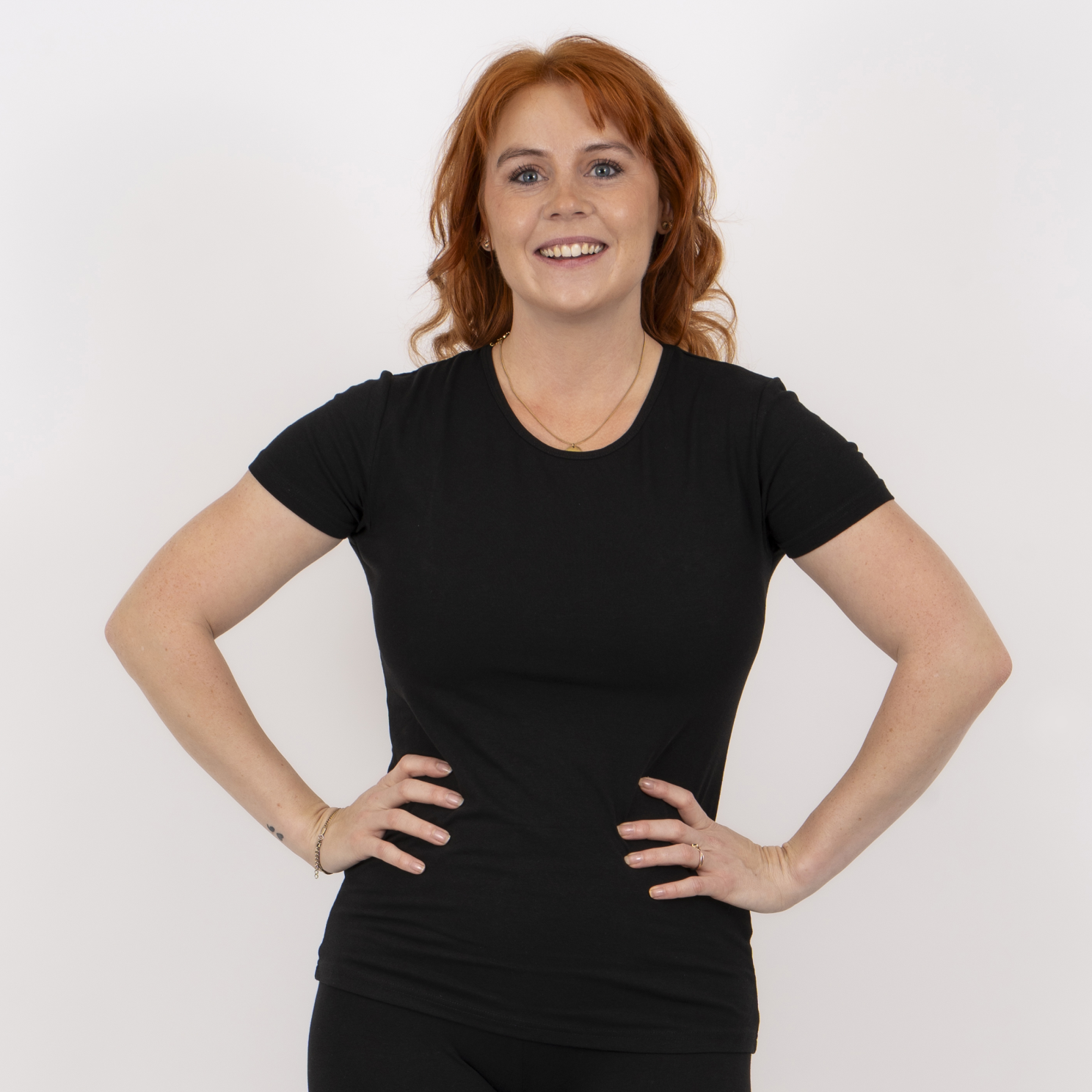 Steenholt Harmony Plus T-shirt til Dame – Sort Elegance